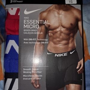 2 pack of Nike Essential Micro Boxer Briefs